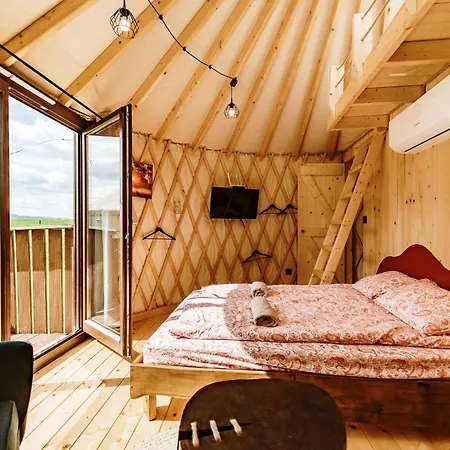 Jurty Za Winklem Ze Strefa * Rudnica (Zabkowice Slaskie)